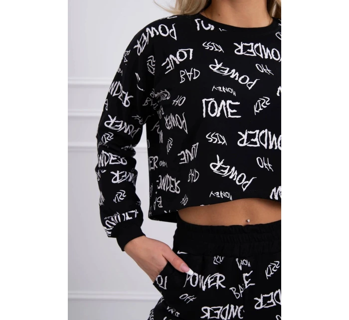 Sada s černými nápisy