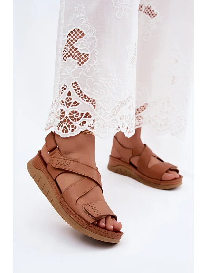 Kožené dámské sandály na platformě model 22208623 Camel - Maciejka