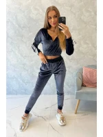 Velúrová súprava s nápisom Queen graphite