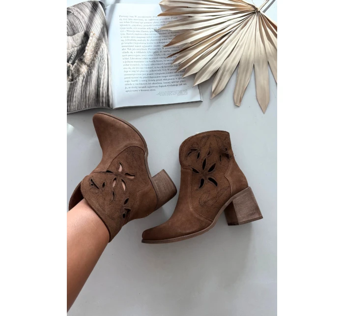 Botki Damskie Ażurowe Z Naturalnego Zamszu Na Słupku Zazoo 3690 Brązowe