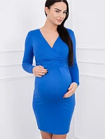 Priliehavé šaty s výrezom pod prsiami nevädzovo modrej farby