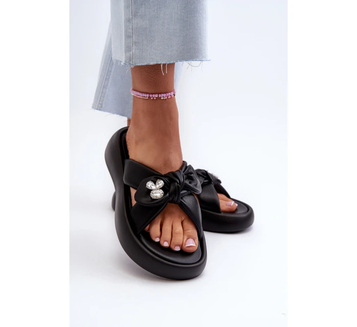 Skórzane Klapki Damskie Na Platformie Czarne GOE NN2N4110