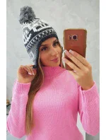 Rosa dámská čepice s bambulí šedá model 18752415 - K-Fashion Rosa dámská čepice s bambulí šedá model 18752415 - K-Fashion