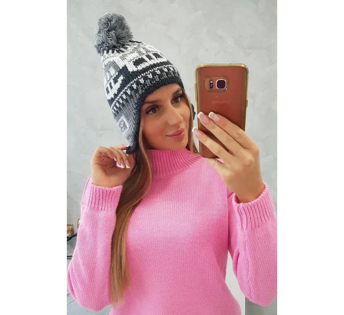 Rosa dámská čepice s bambulí šedá model 18752415 - K-Fashion Rosa dámská čepice s bambulí šedá model 18752415 - K-Fashion