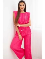 Dámska plisovaná súprava z viskózy s blúzkou na zaväzovanie a širokými nohavicami ružovej farby