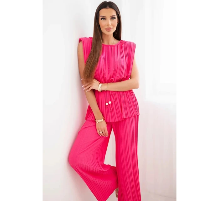 Dámska plisovaná súprava z viskózy s blúzkou na zaväzovanie a širokými nohavicami ružovej farby