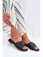 Dámské kožené sandály s přezkou D&A model 21691008 Černé - S.Barski