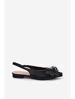 Dámské sandály na nízkém podpatku s květem Černé model 22102844 - Boto