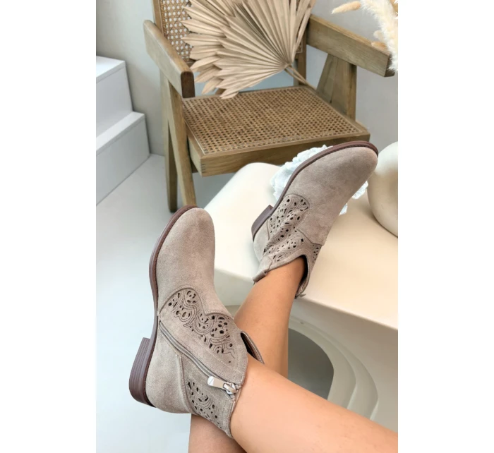 Topánky model 224433 Krok vo veľkom štýle