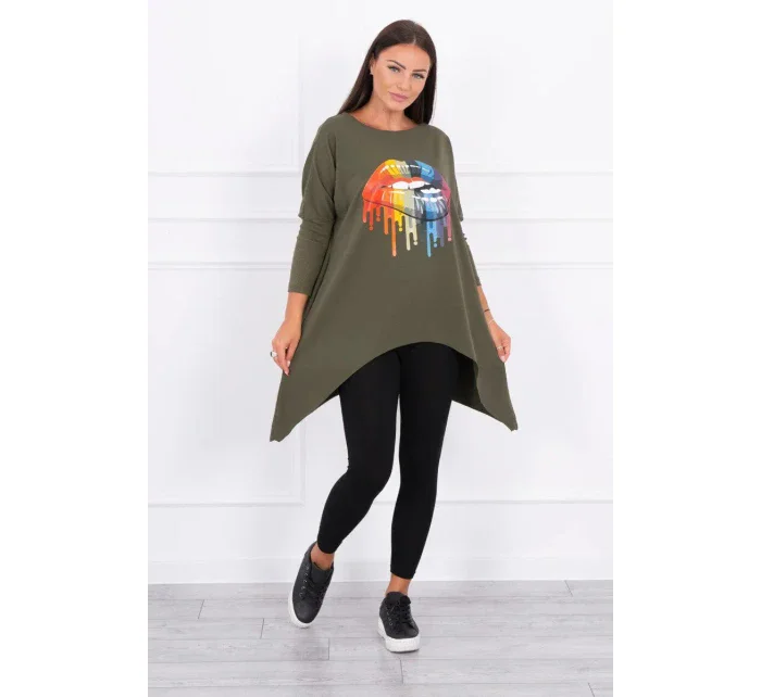 Oversize halenka s model 18743442 potiskem rtů v barvě khaki - K-Fashion Oversize halenka s model 18743442 potiskem rtů v barvě khaki - K-Fashion