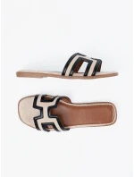 Praktické nazouváky dámské černé na plochém podpatku Praktické nazouváky dámské černé na plochém podpatku