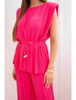 Dámska plisovaná súprava z viskózy s blúzkou na zaväzovanie a širokými nohavicami ružovej farby