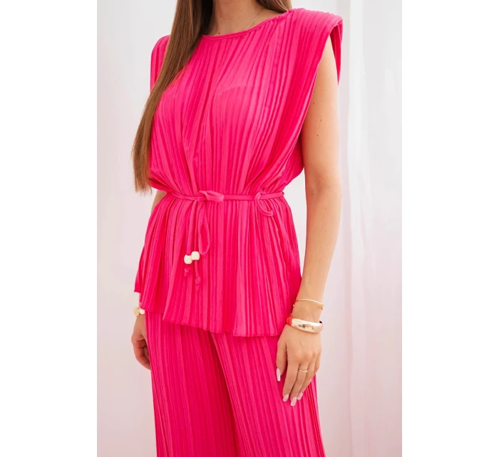 Dámska plisovaná súprava z viskózy s blúzkou na zaväzovanie a širokými nohavicami ružovej farby