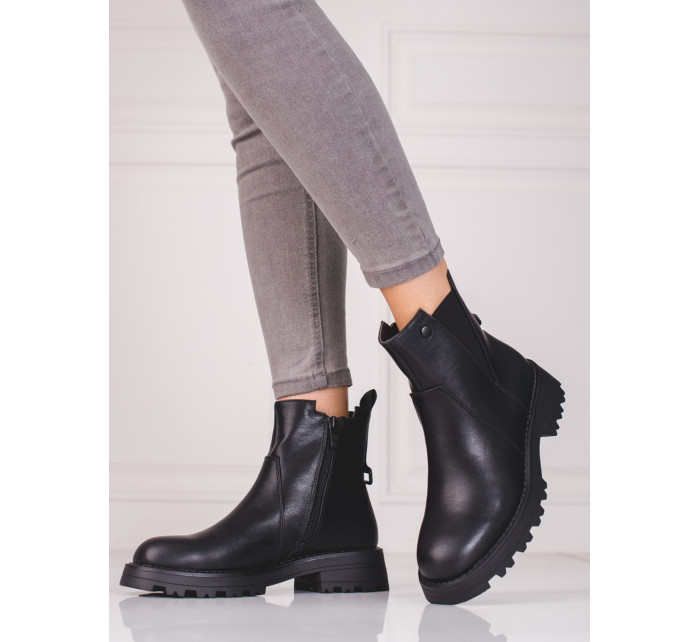 Komfortné čierne členkové topánky dámske na plochom podpätku