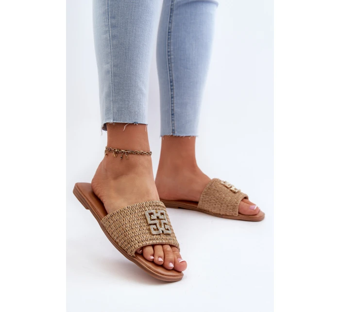 Ploché Dámské Žabky S Pletením a Ozdobou Beige model 21657867 - EVENTO