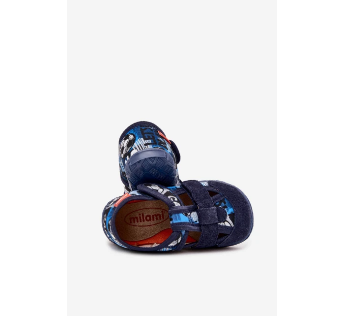 Detské papuče na suchý zips - tmavomodré Reathiana (s motívom lopty) Detské papuče na suchý zips - tmavomodré Reathiana (s motívom lopty)