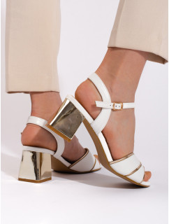 Klasické biele sandále pre ženy na širokom podpätku