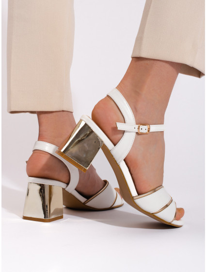 Klasické biele sandále pre ženy na širokom podpätku