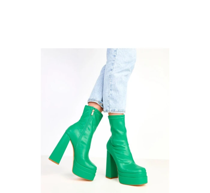 Topánky na podpätku model 217894 Solea