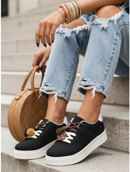 Sneakersy damskie z ozdobami na czarne model 22020850 - FashionStreet