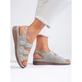 Designové dámské šedo-stříbrné  sandály na klínku