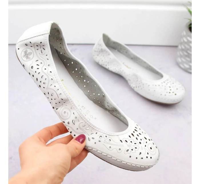 Kožená pohodlná polobotka W model 22033618 bílá - Rieker