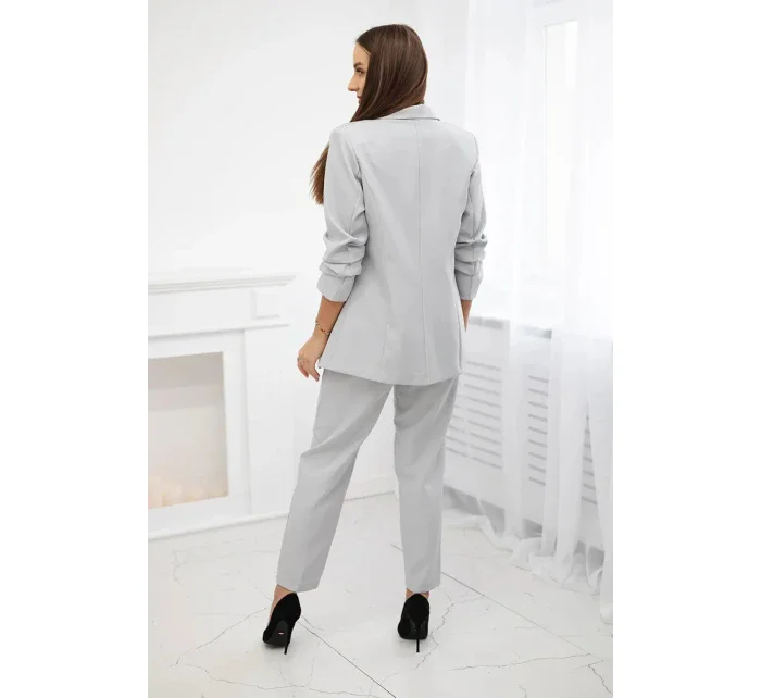 Elegantný set saka a nohavíc sivej farby