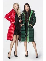 Dámska dlhá zimná bunda s kontrastnou podšívkou zelená (j9-063)