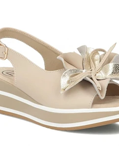 Dámske kožené sandále na platforme béžovej farby Filippo DS7045/26