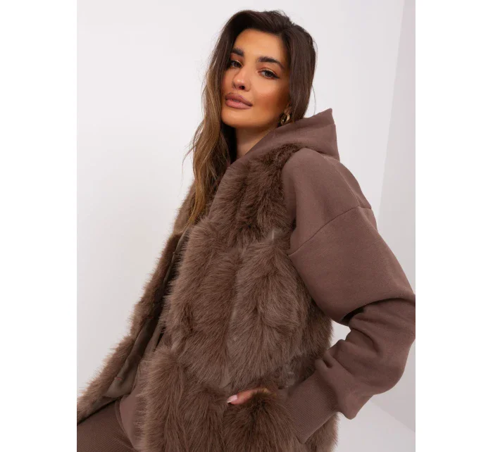 Vesta AT KZ 2375.00P hnedá