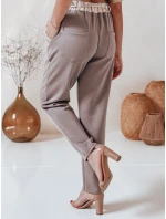 Dámské máslové kalhoty s květinami tepláky cappuccino Dstreet model 21984426 - FashionStreet Dámské máslové kalhoty s květinami tepláky cappuccino Dstreet model 21984426 - FashionStreet