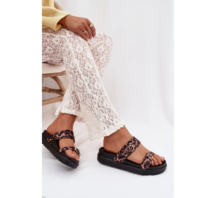 Dámské sandály s pásky a zlatými sponami Leopard model 22032147 - Boto