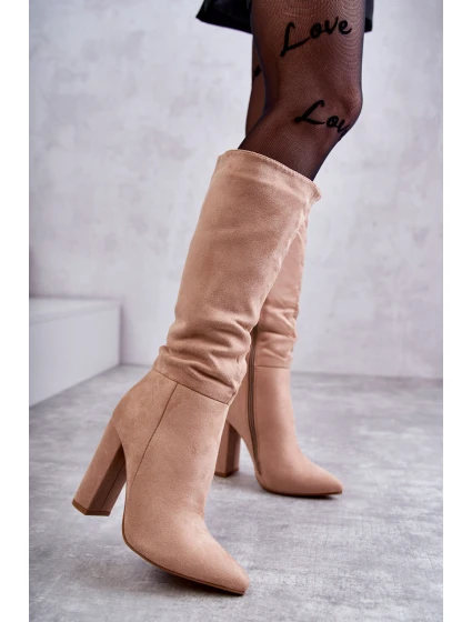 Klasyczne Zamszowe Kozaki Na Obcasie Ciemnobeżowe Tressa