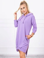 Šaty s kapucňou a dlhším chrbtom fialové