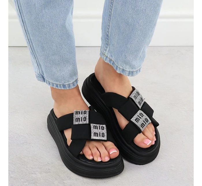 Dámske žabky na platforme so zirkónmi čierne Potocki 16347