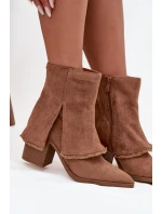 Dámské kotníkové boty na podpatku s límcem světle hnědé model 21714385 - Boto