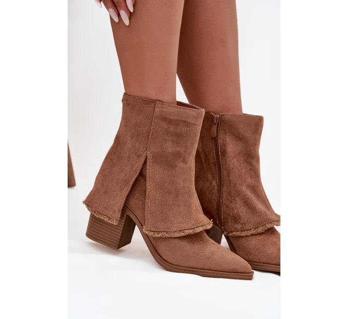 Dámské kotníkové boty na podpatku s límcem světle hnědé model 21714385 - Boto