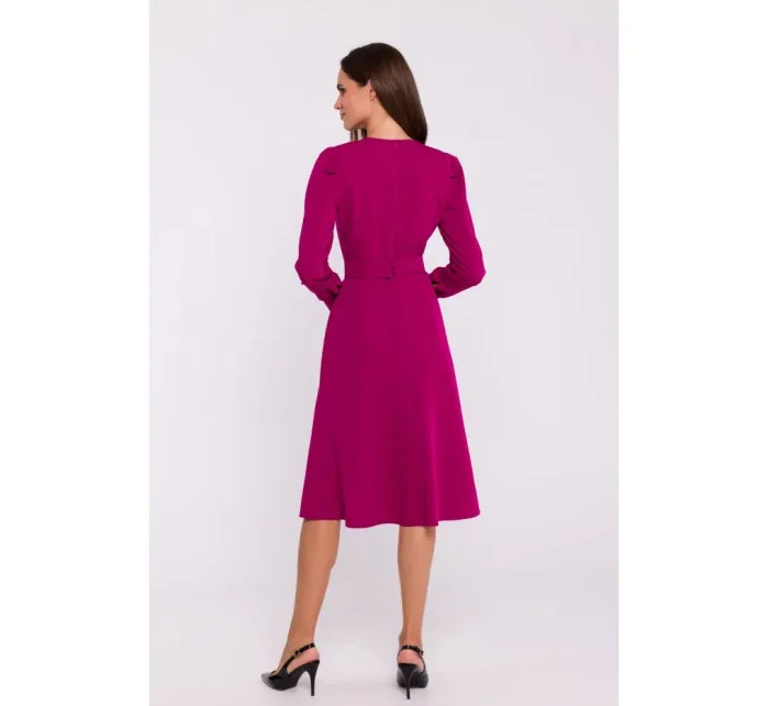 S378 Roztiahnuté šaty s opaskom - slivka