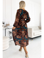 Dlouhé dámské plisované šifonové šaty s výstřihem, dlouhými rukávy, páskem a se vzorem  květů model 19366551 - numoco basic