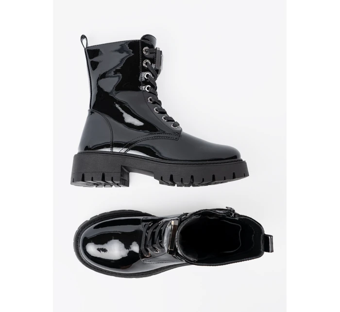 Pekné členkové topánky na platforme pre ženy Pekné členkové topánky na platforme pre ženy