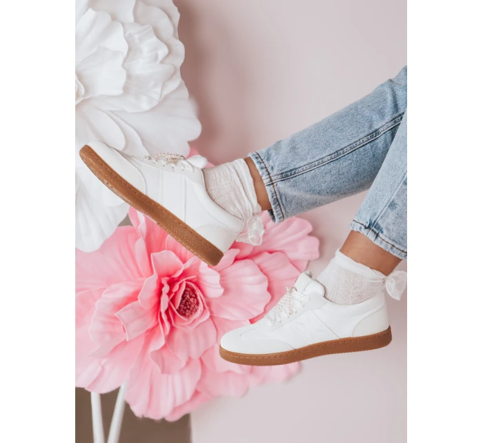 Dámské sportovní tenisky white Dstreet model 21984007 - FashionStreet