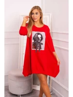 Šaty s potlačou a rozšírenou spodnou časťou červené
