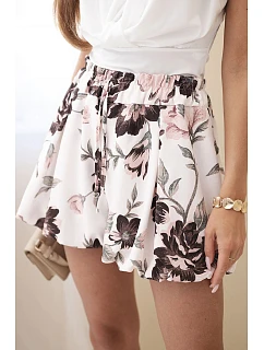 Dámske viskózové šortky s kvetinovým vzorom a viazaním v páse hnedé