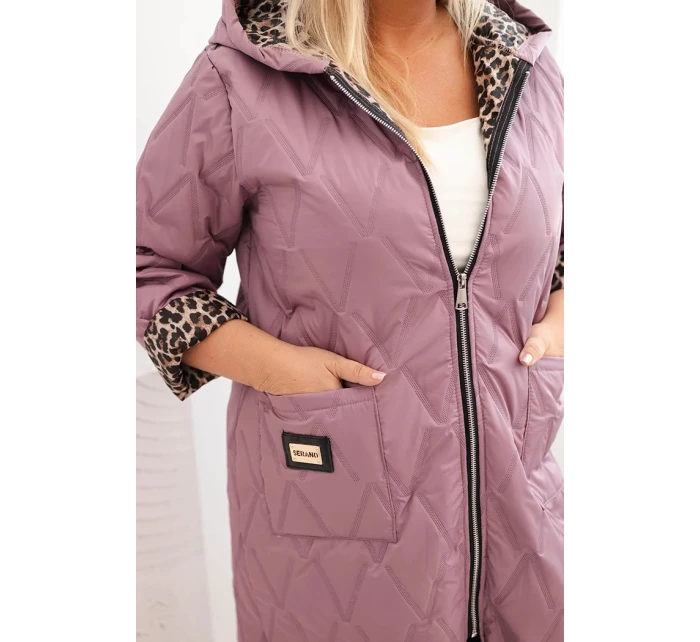 Dámska zimná prešívaná bunda s leopardou podšívkou a kapucňou v tmavoružovej farbe