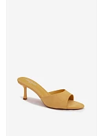 Žabky z semiše na podpatku Žluté model 22103096 - Boto