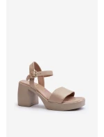 model 21647980 Dámské kožené sandály na podpatku Beige - Zazoo