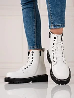 Dámske členkové topánky na plochom podpätku KK274539 Biela s čiernou - BIG STAR