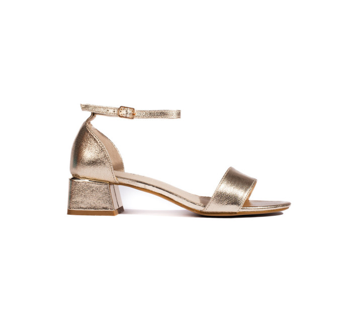 Trendy zlaté sandále pre ženy na širokom podpätku