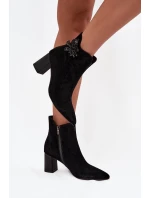 Zamszowe Botki Damskie Na Słupku Z Ozdobą D&A CR52-686 Czarne