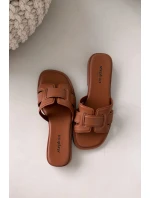 Dámské pantofle na plochém podpatku Camel model 21900529 - Boto